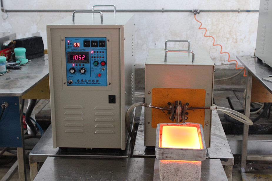 一机在手，天长地久，手机玻璃热弯机帮你实现